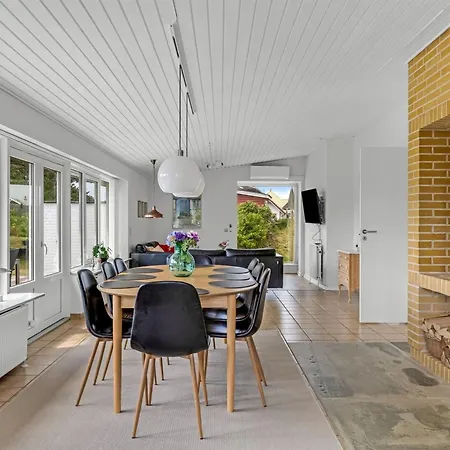 Kita - 500m From The Sea By Interhome Lakolk