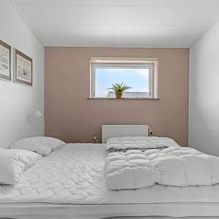 Kita - 500m From The Sea By Interhome Lakolk