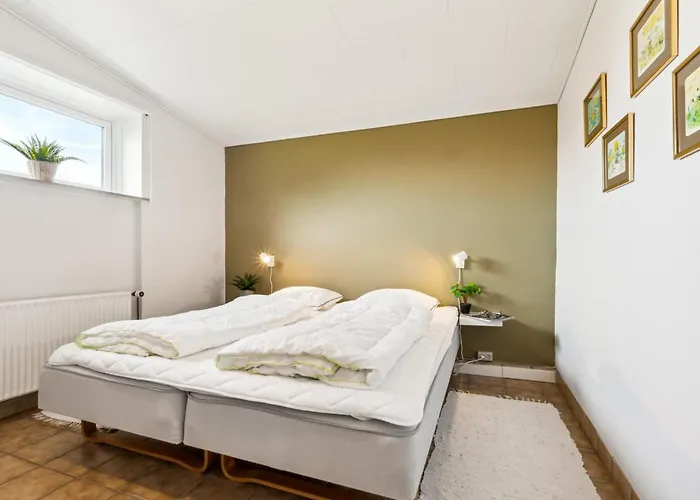 Kita - 500m From The Sea By Interhome