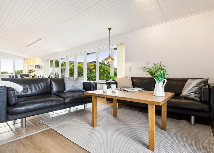 Kita - 500m From The Sea By Interhome